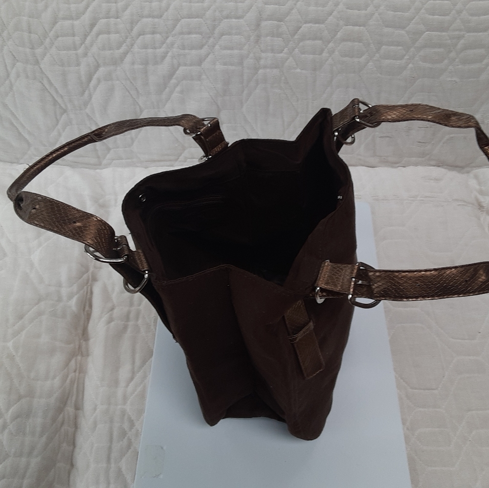 Tote - Picture 2 of 3